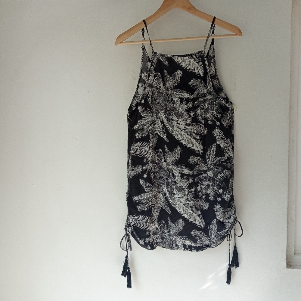 Hurley Small Black White Bouquet Dress